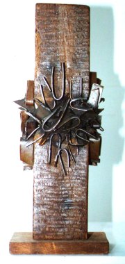 Embroidery (Wood and Steel, 60x20x18cm, 2001)